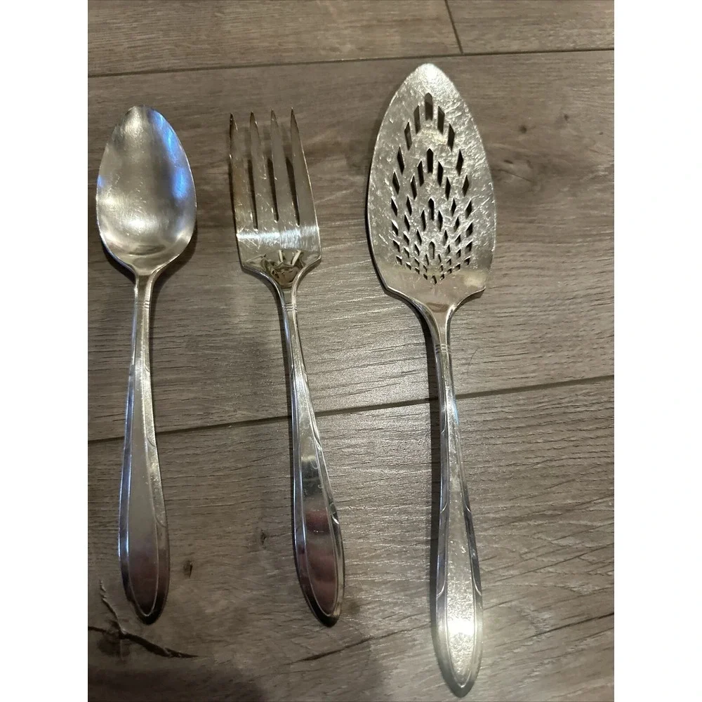 Oneida‎ Silver Nobility Plate  REVERIE Silverplate Salad Serving Set